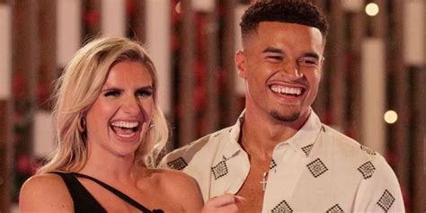 chloe en toby love island|chloe burrows love island season.